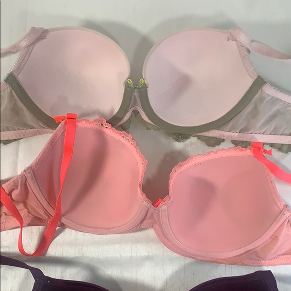 Victoria’s Secret Lot of 4 Bra Set Size 32C - Picture 7 of 11